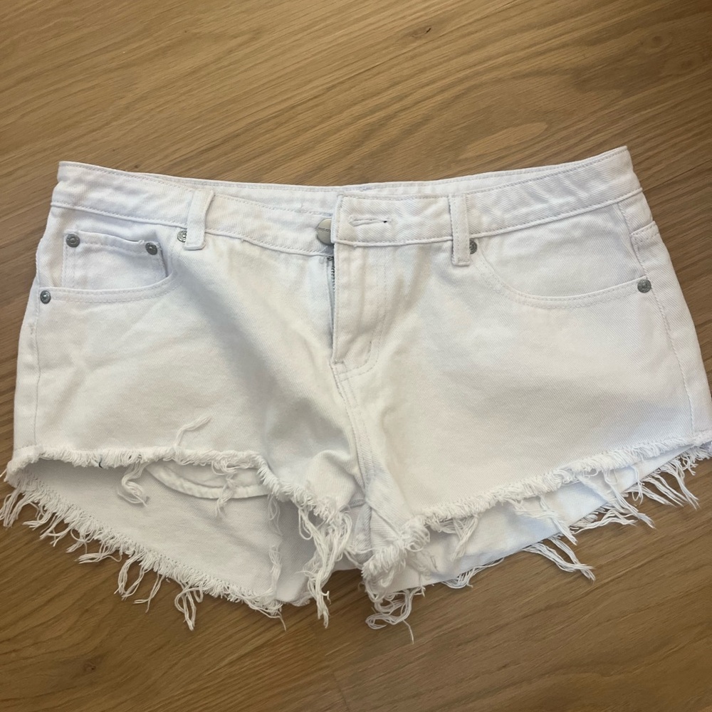 Size 29 superdown white denim shorts